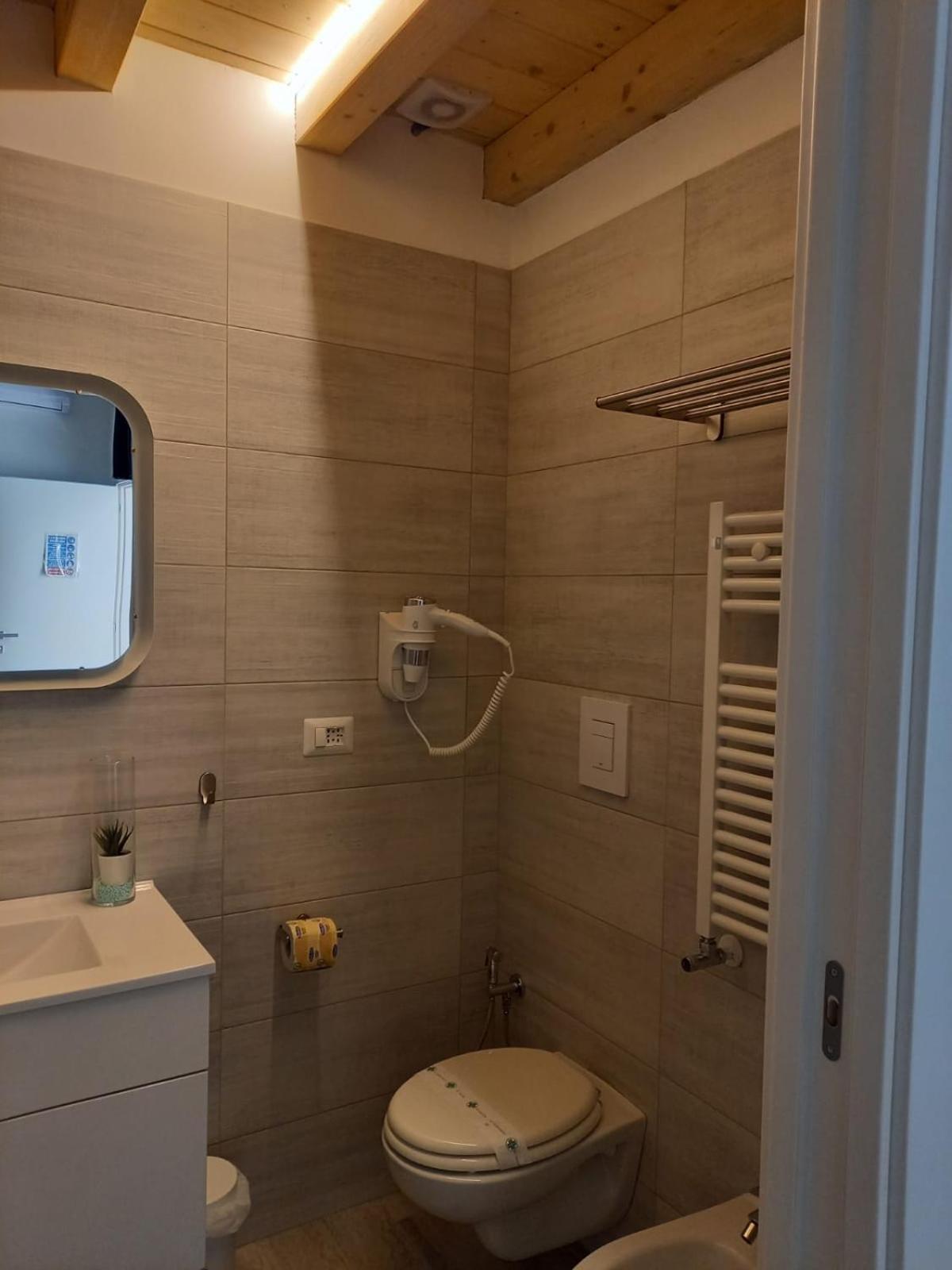 Trani La Grazia B&B Номер фото